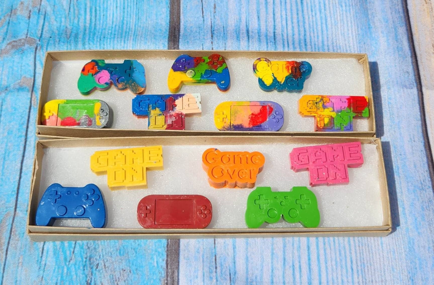 Game On crayons, solid color