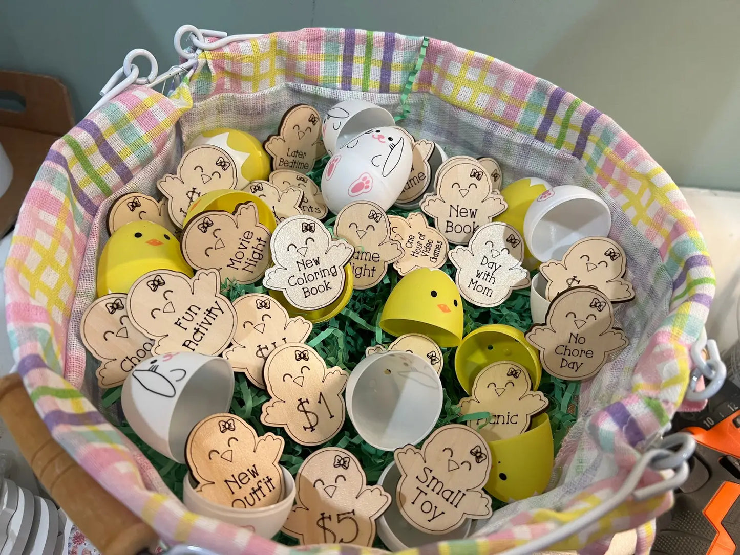 Easter Tokens-25 In A Pack, Chicks Wood Tokens