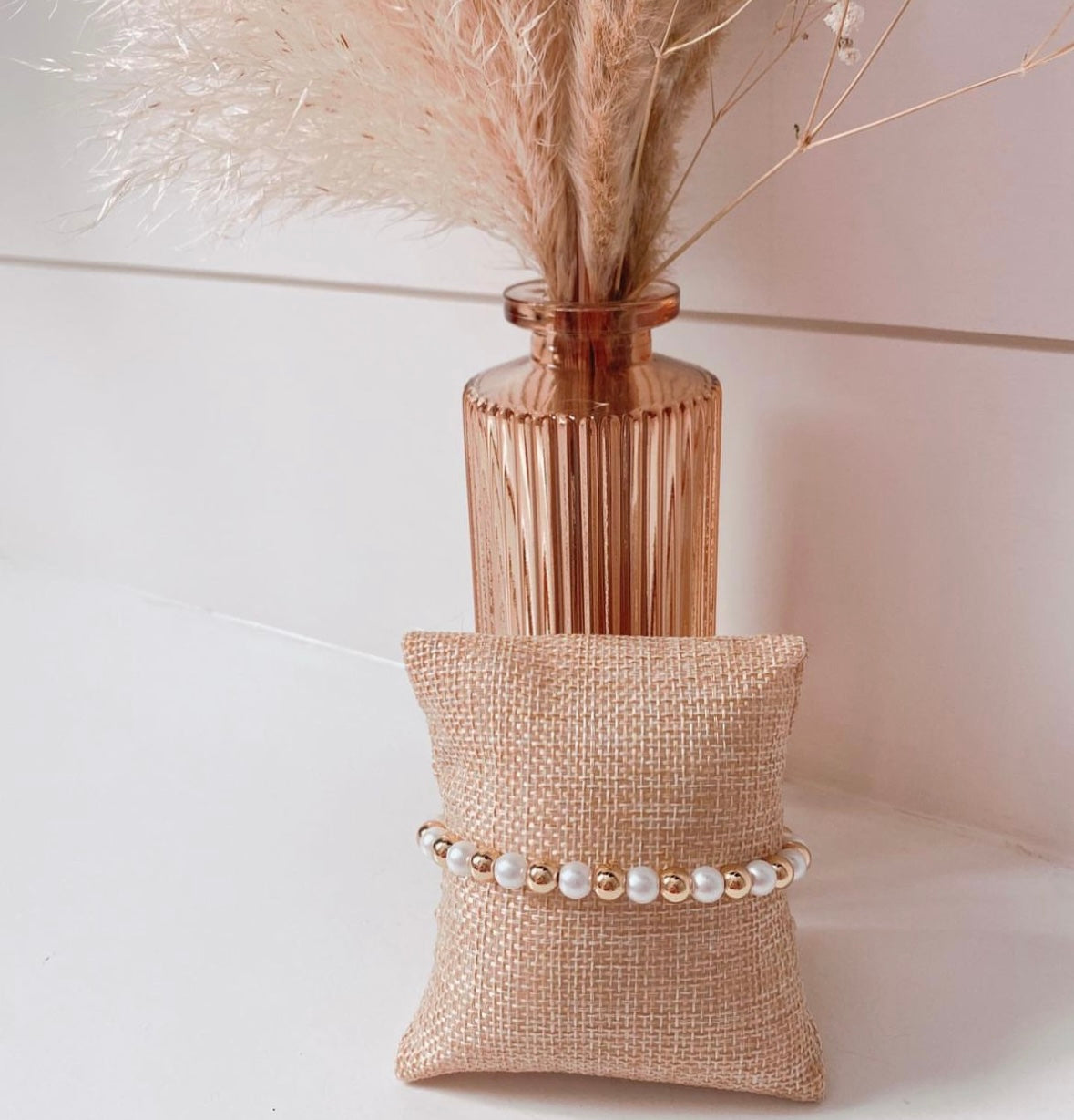 PEARL & GOLD BEADED BRACELET