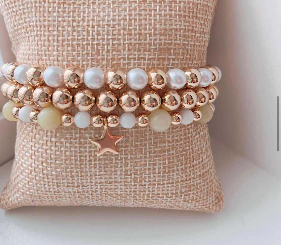 PEARL & GOLD BEADED BRACELET