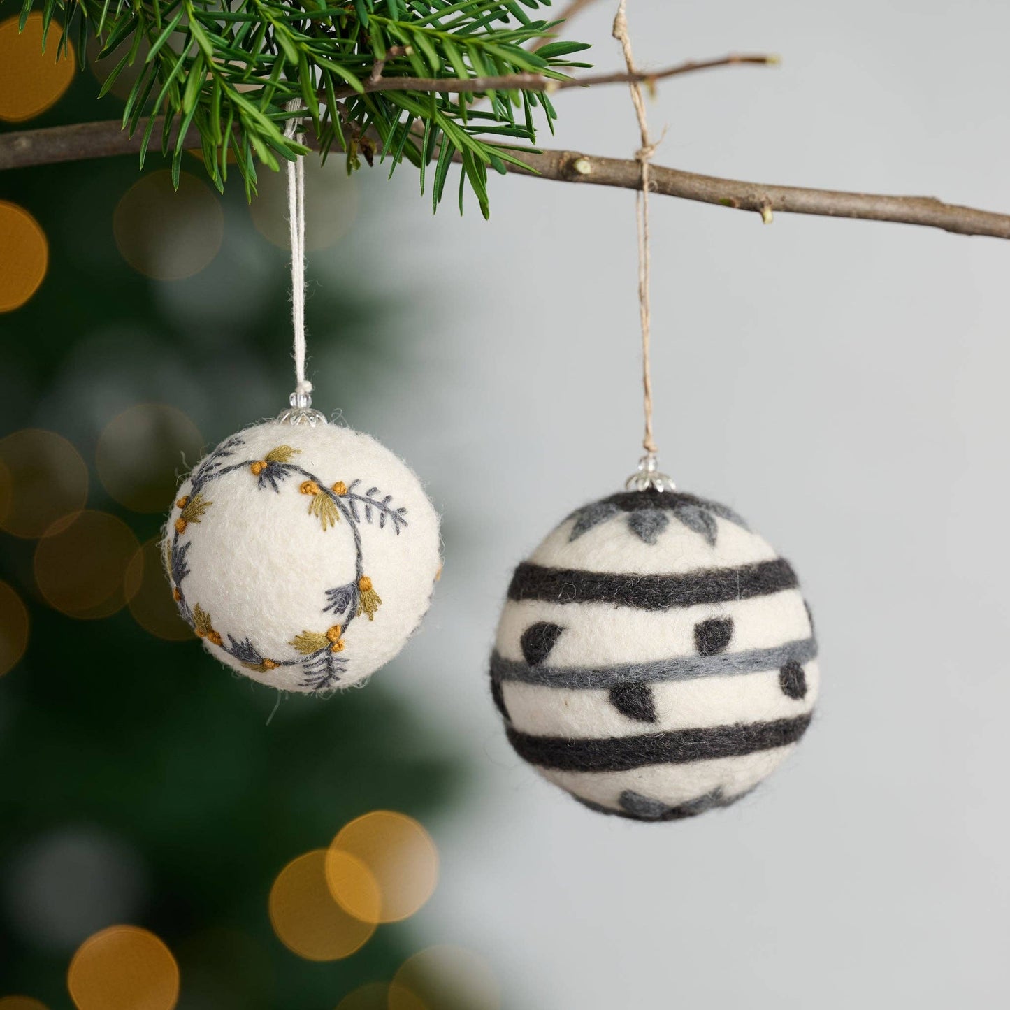 Lovely Wreath Embroidered Felt Ball Ornament