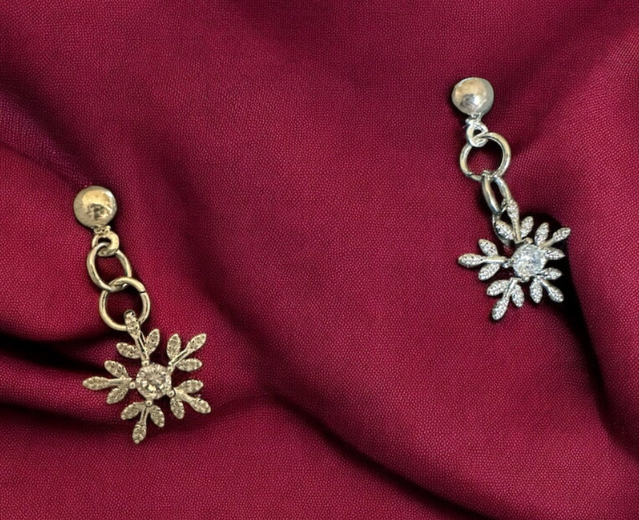 Silver snowflake earrings