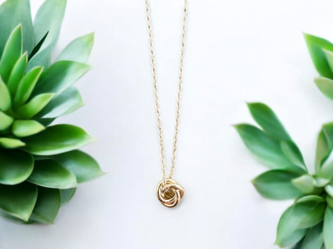 Gold knot necklace