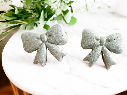 Christmas stud earrings - Silver Bow