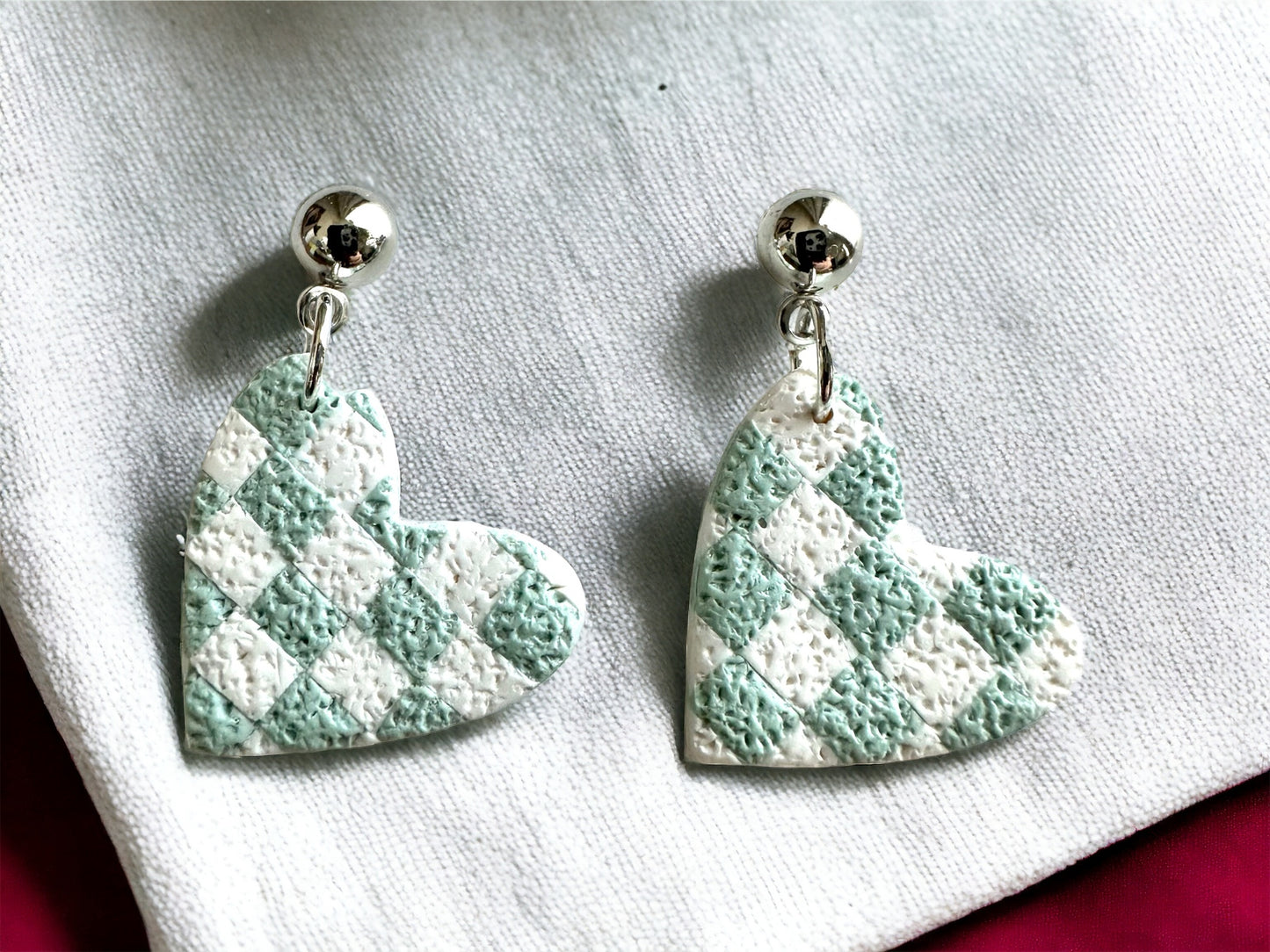 Checkered hearts- Mint and white