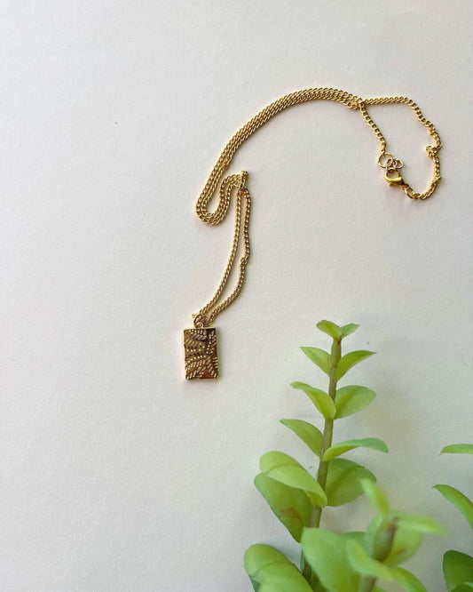 Leaf Pendant Necklace