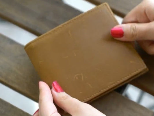 Trifold Leather Wallet in Brown