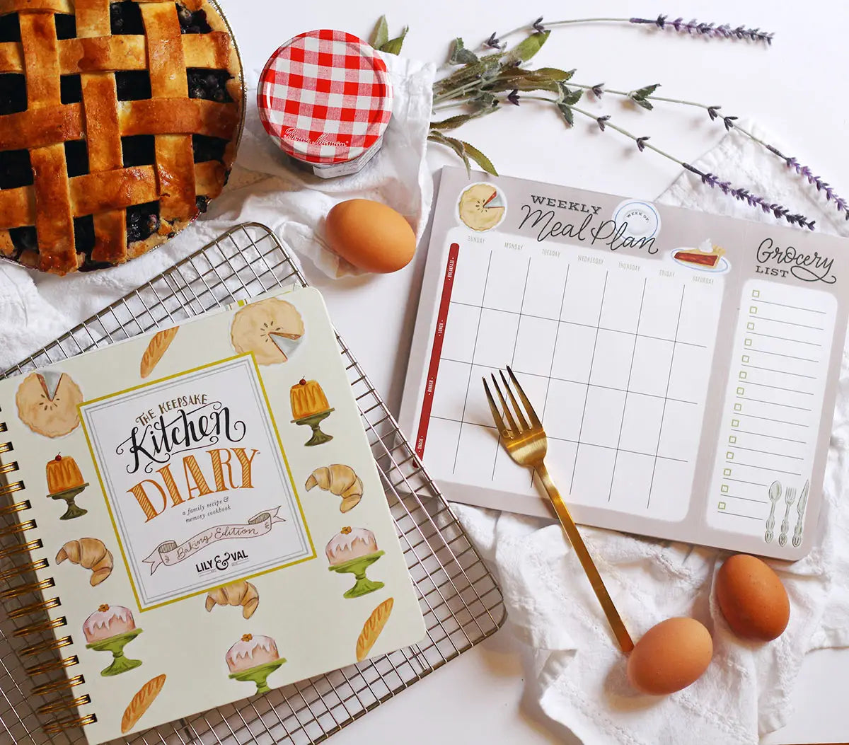 Meal Planner and Grocery List - Farmhouse Gingham or Cherry Pie Style